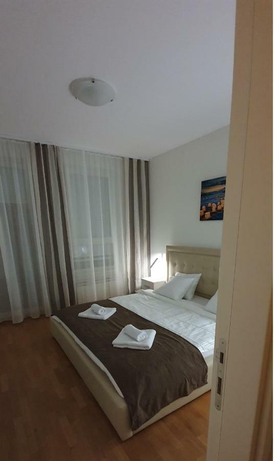 Royal Apartment Belvill Belgrado Buitenkant foto
