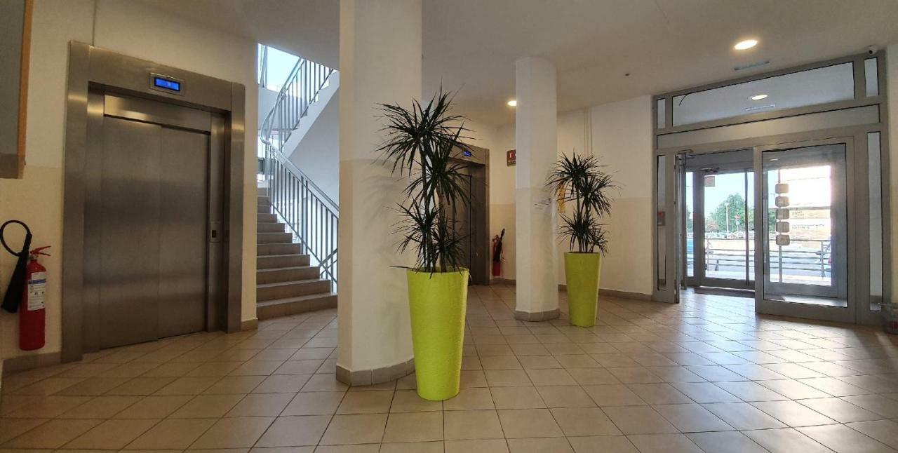 Royal Apartment Belvill Belgrado Buitenkant foto
