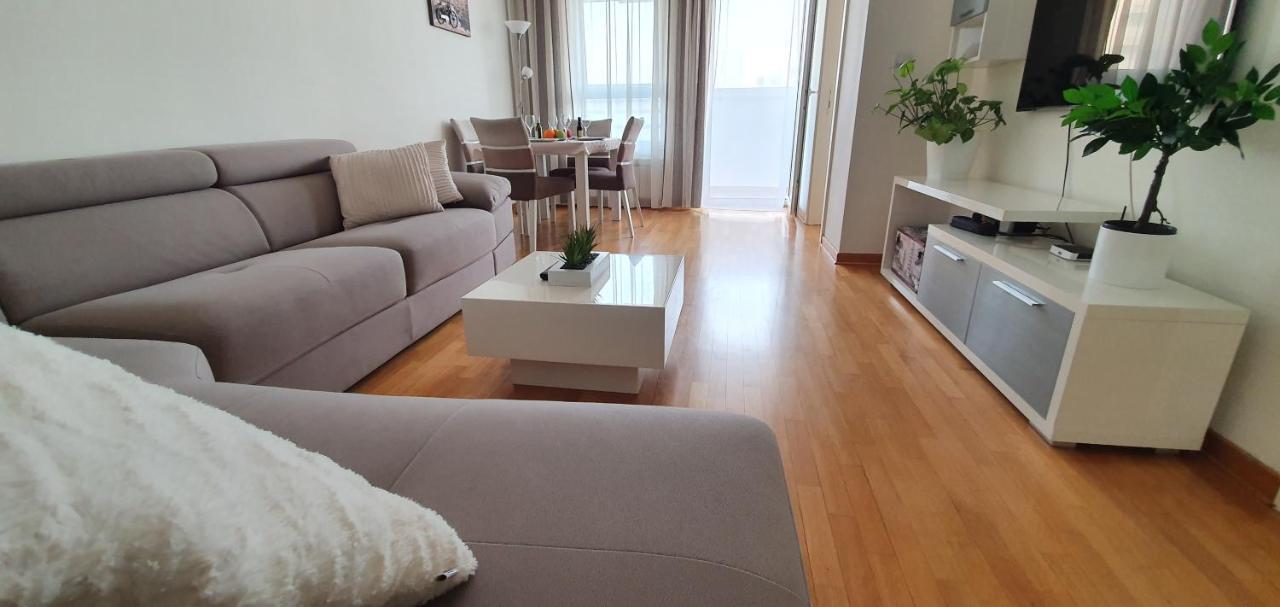 Royal Apartment Belvill Belgrado Buitenkant foto
