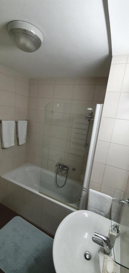 Royal Apartment Belvill Belgrado Buitenkant foto